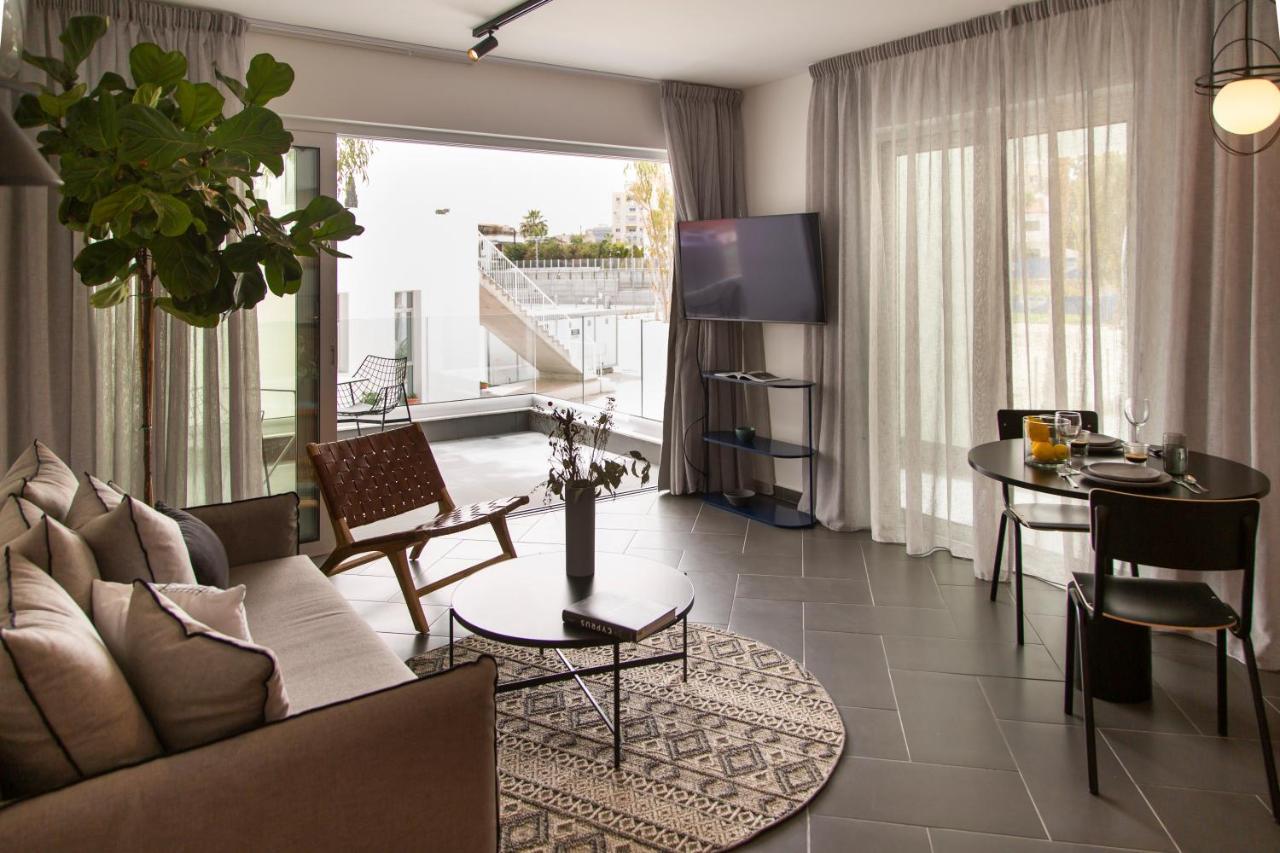 Liv Urban Suites Larnaca Eksteriør billede