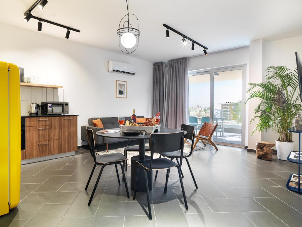 Liv Urban Suites Larnaca Eksteriør billede
