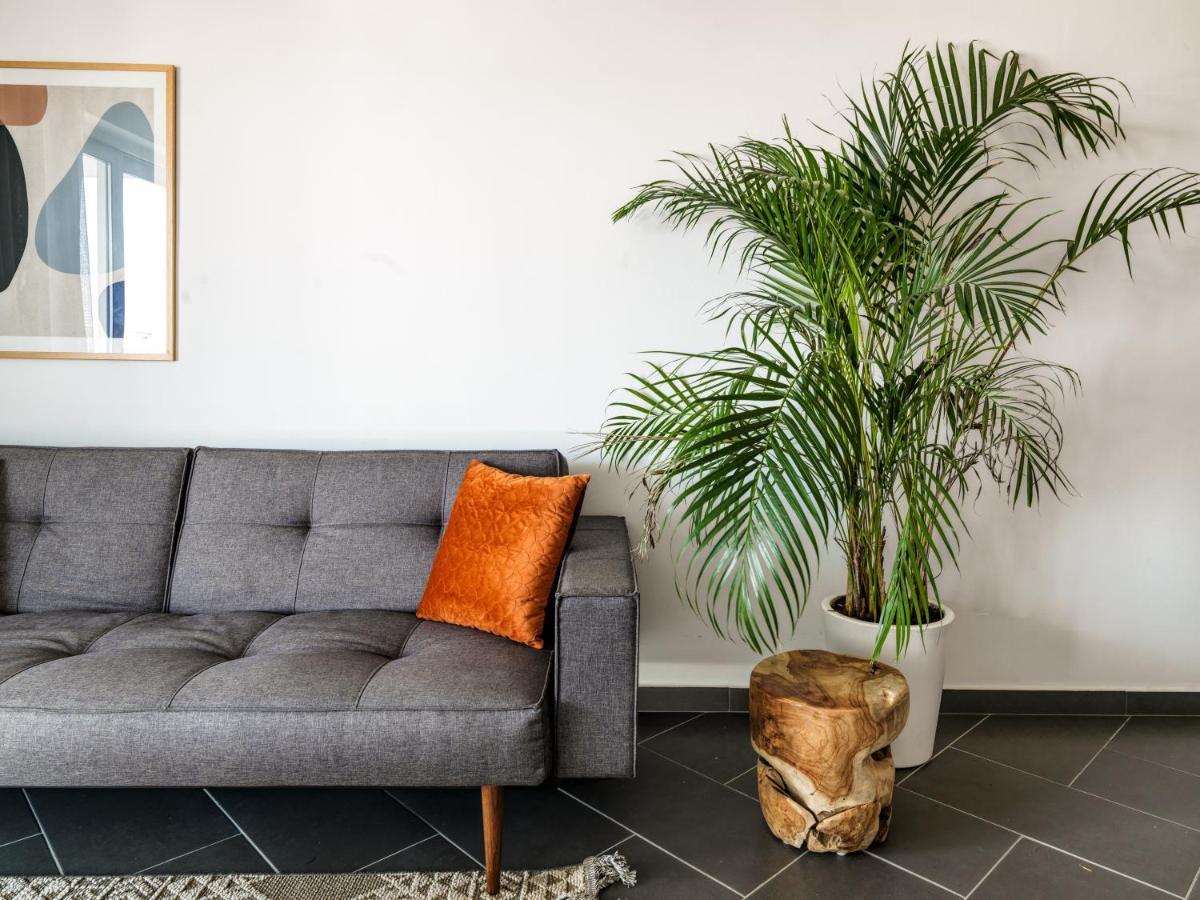 Liv Urban Suites Larnaca Eksteriør billede