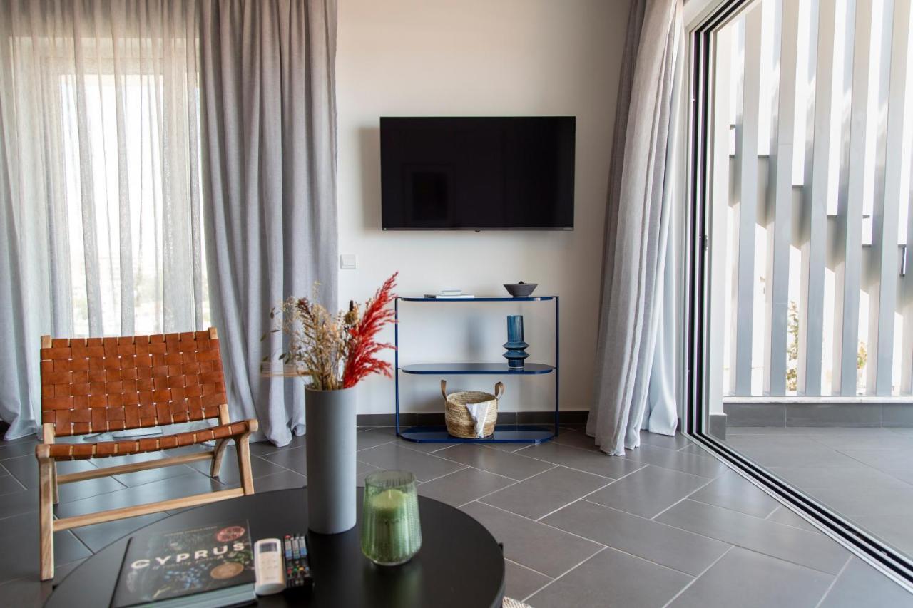 Liv Urban Suites Larnaca Eksteriør billede