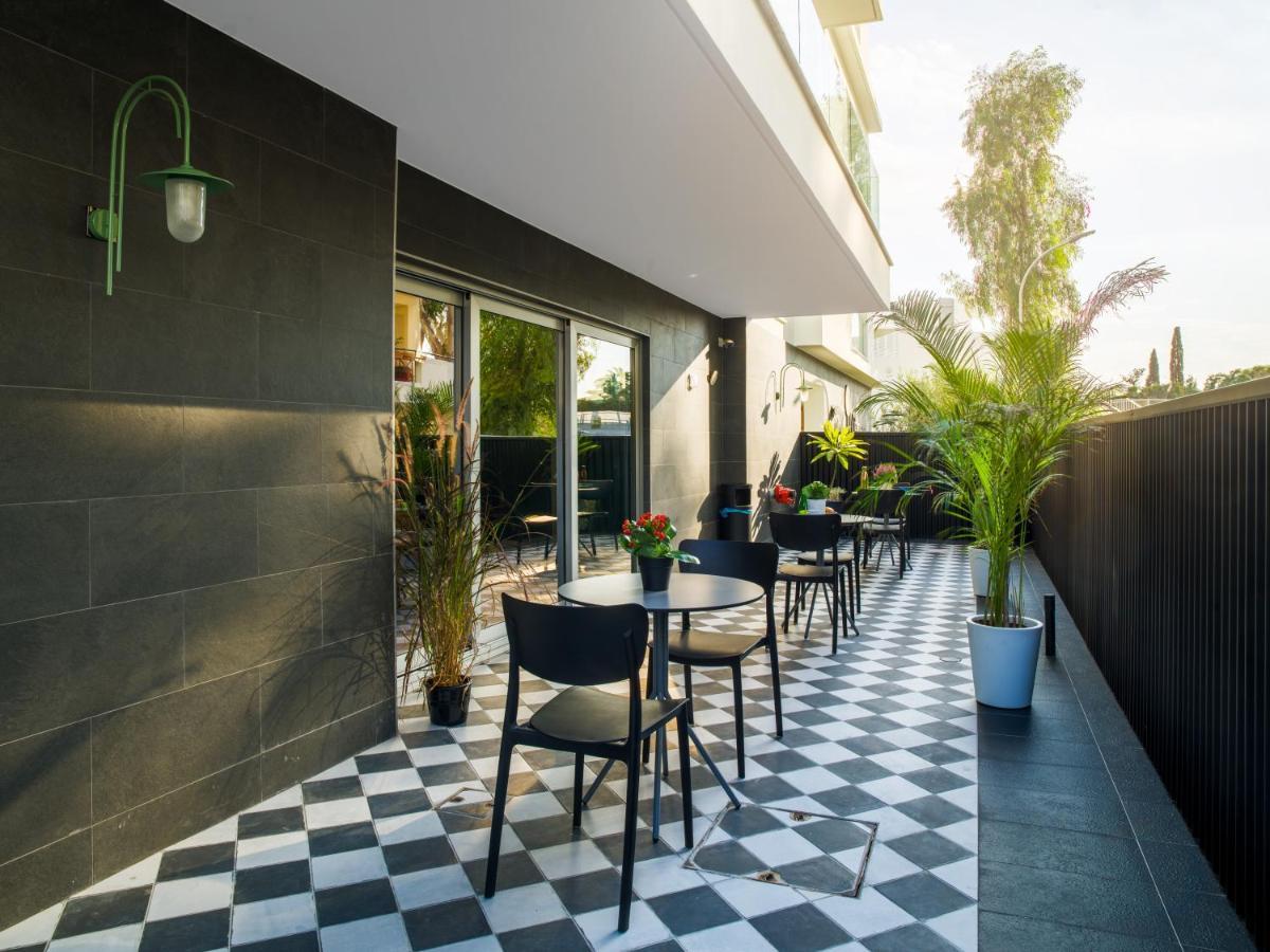 Liv Urban Suites Larnaca Eksteriør billede