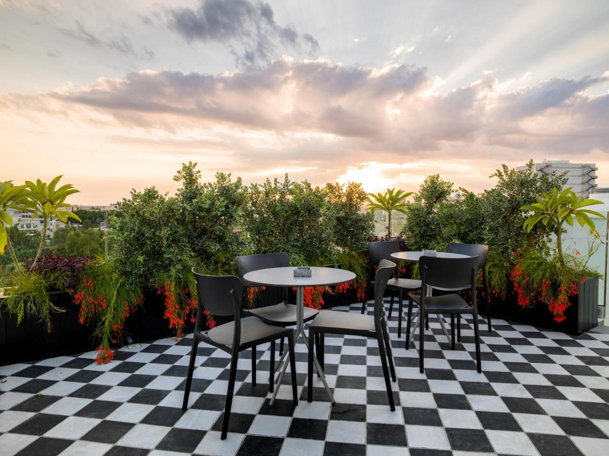 Liv Urban Suites Larnaca Eksteriør billede
