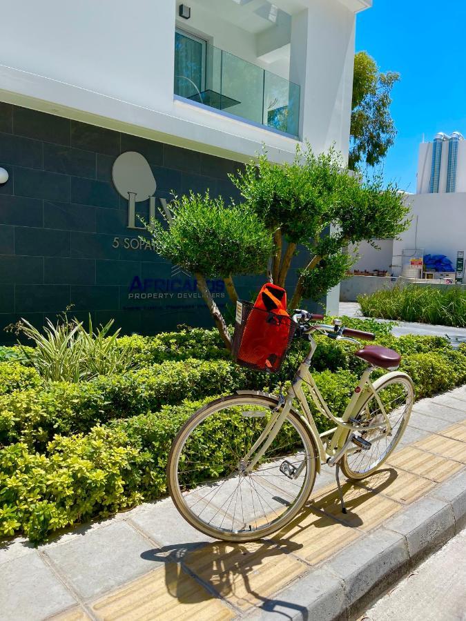 Liv Urban Suites Larnaca Eksteriør billede